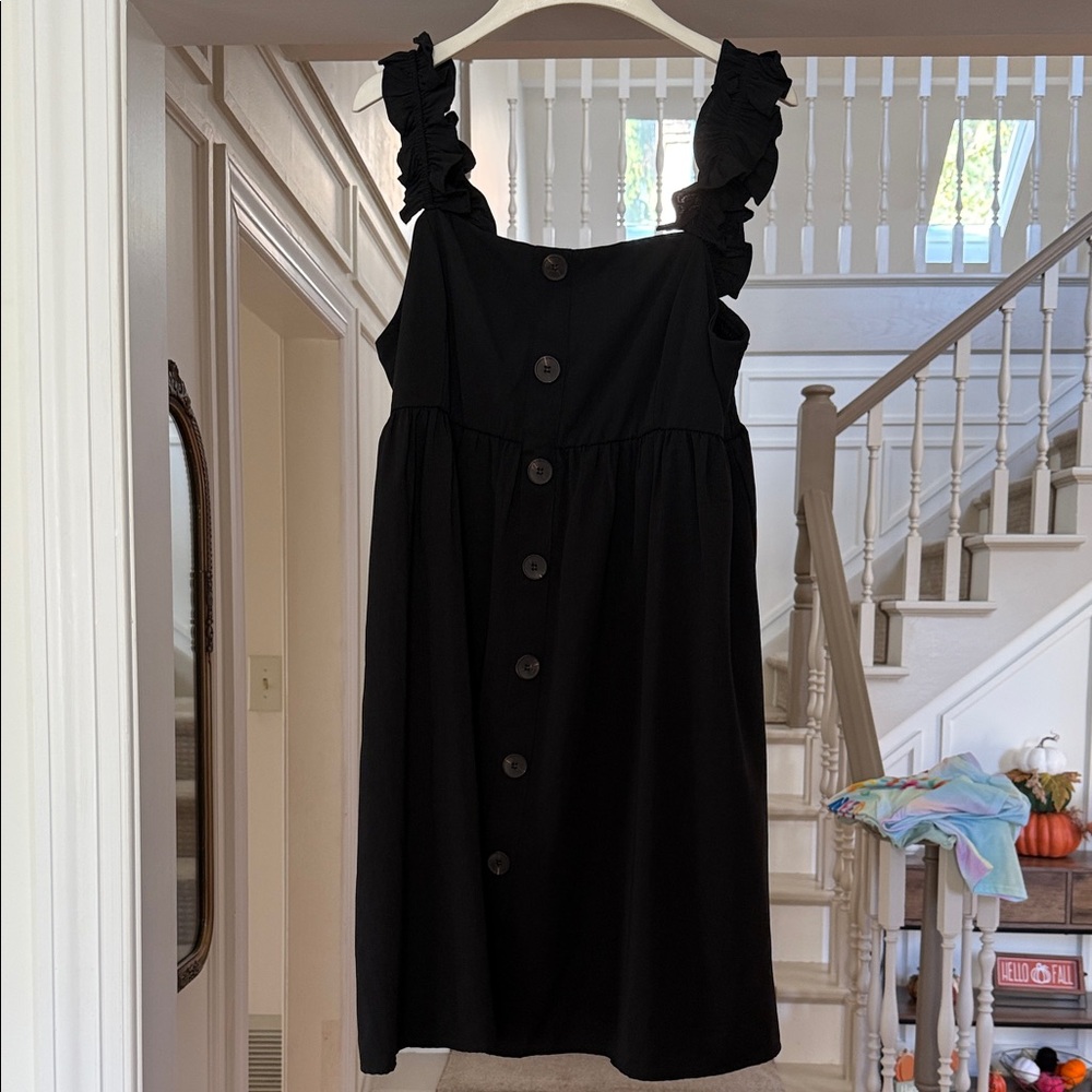 NWT Staccato Ruffle Strap Dress